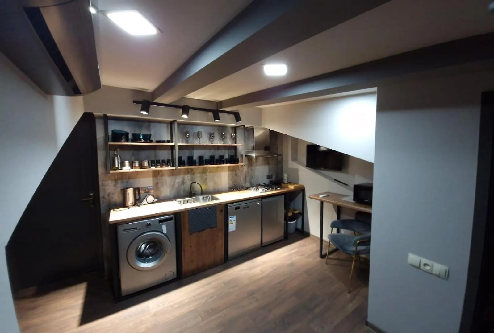 Mansarda House Apartman Tbiliszi
